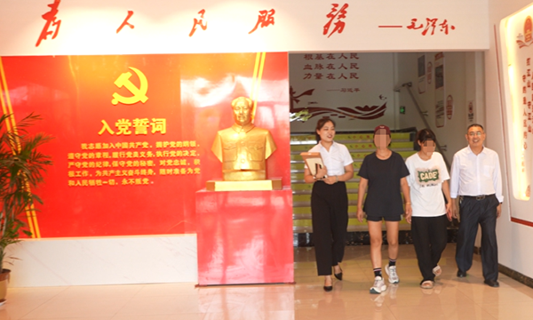家门口的矛盾,家门口化解 ——曹建锋、吴朋云律师李八庙社区调解手记 家门口的矛盾,家门口化解 ——曹建锋、吴朋云律师李八庙社区调解手记